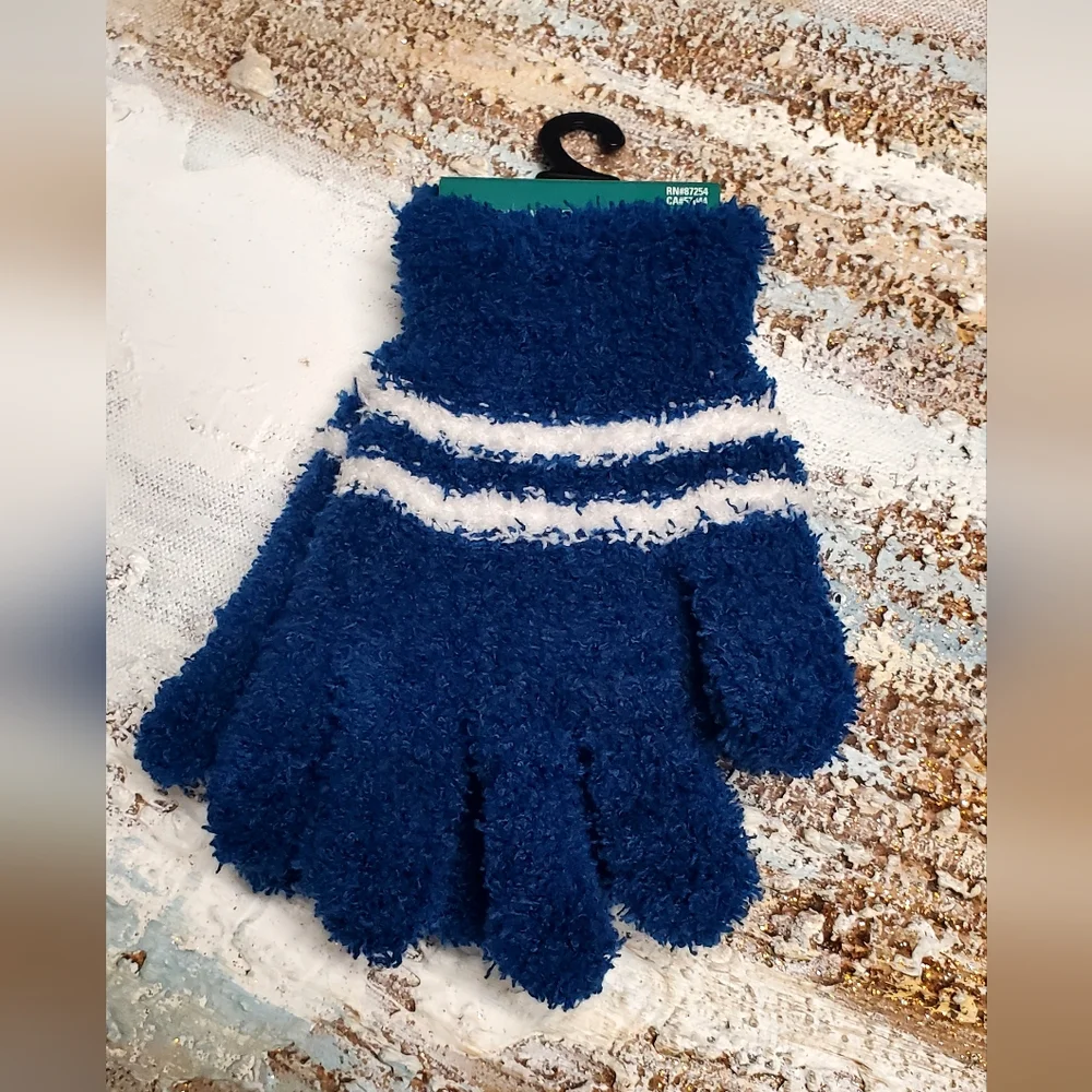 Snugadoo Kids Blue Fuzzy Gloves Size 2-4T